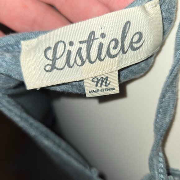 Listicle Short Sleeve Tunic Top - Picture 4 of 4